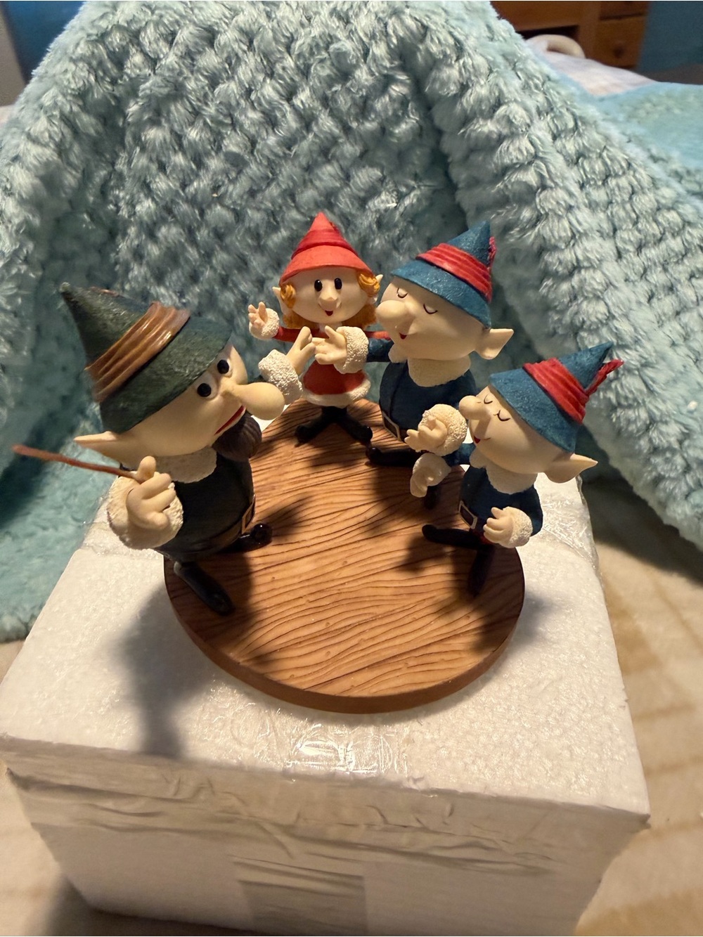 Enesco Singing Elves - Island of Misfit Toys.